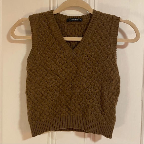 Brown sweater vest - Picture 5 of 5